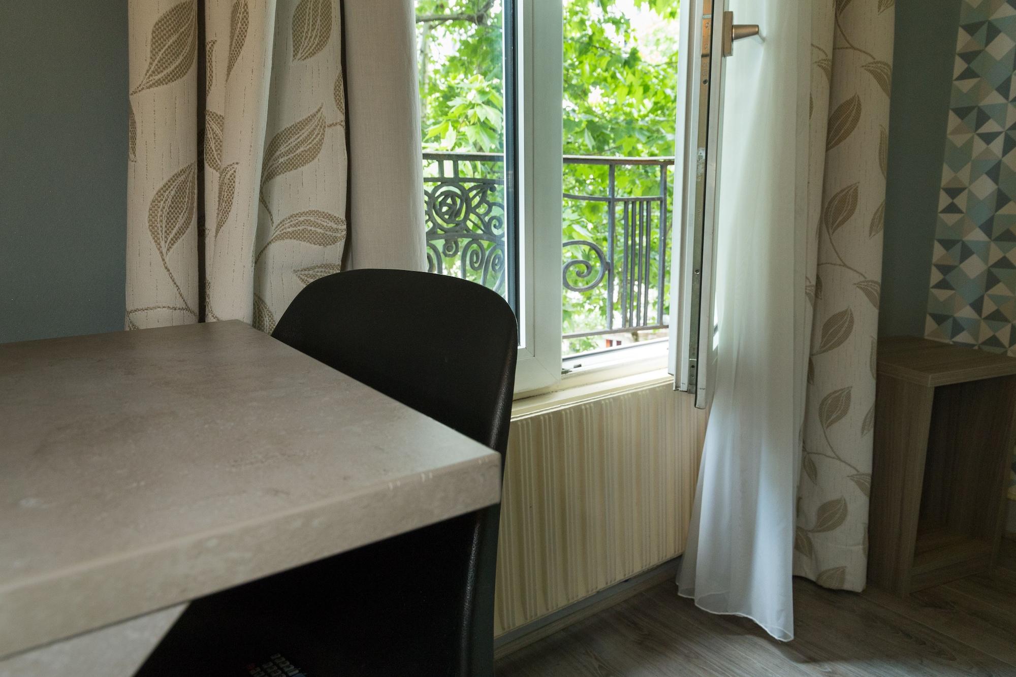 Panam Hotel Paris Gambetta- Place Gambetta-Mairie Du 20 Emme ภายนอก รูปภาพ