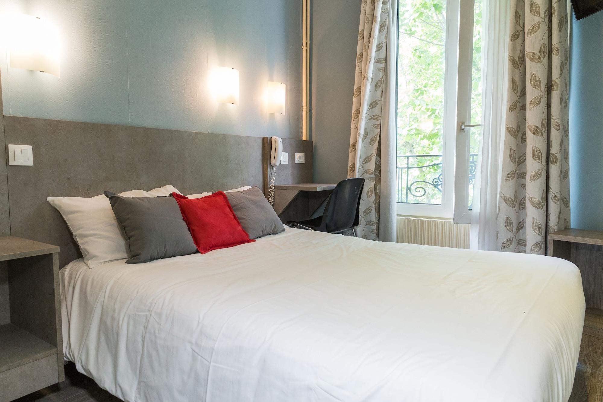 Panam Hotel Paris Gambetta- Place Gambetta-Mairie Du 20 Emme ภายนอก รูปภาพ