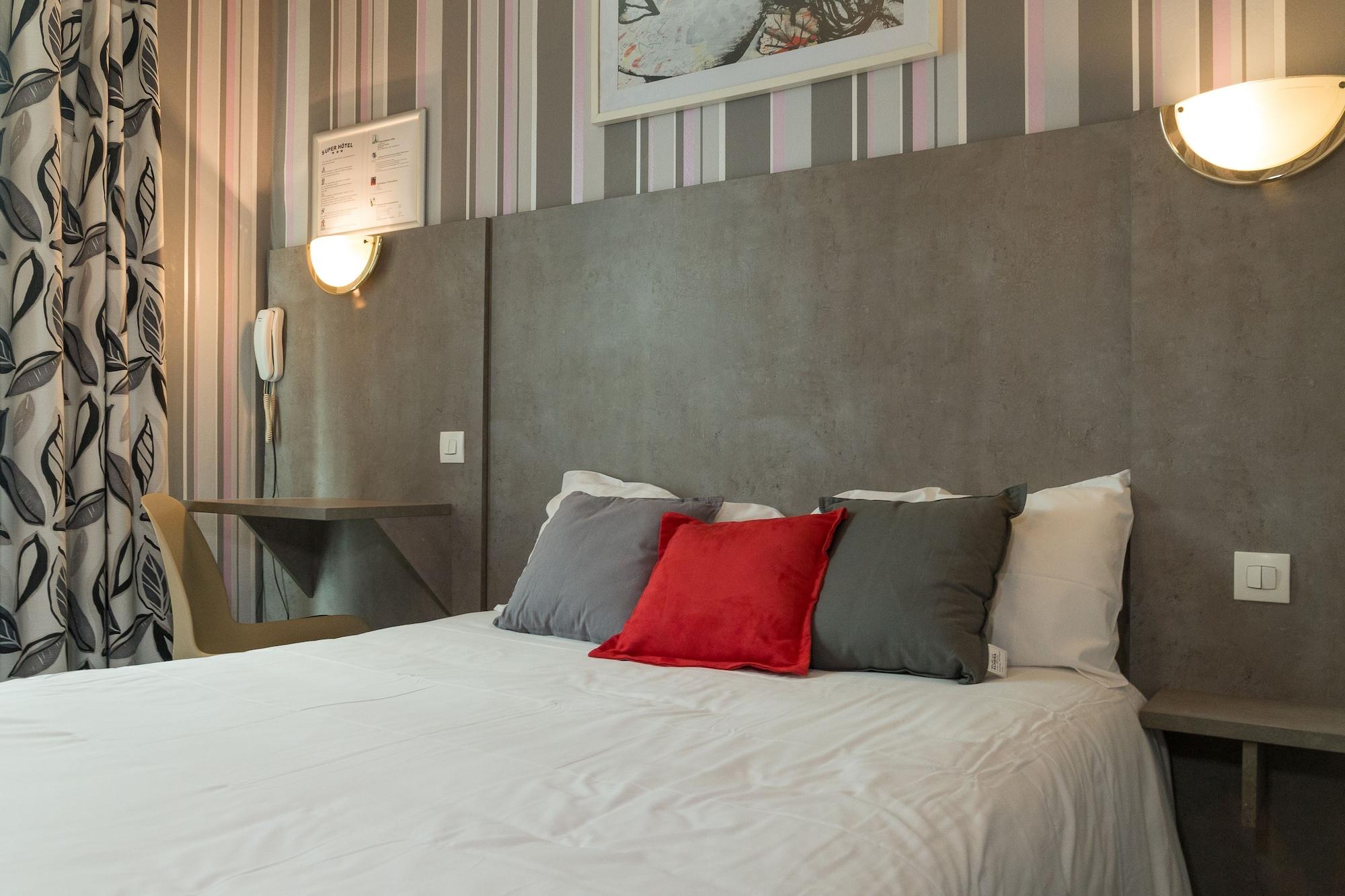Panam Hotel Paris Gambetta- Place Gambetta-Mairie Du 20 Emme ภายนอก รูปภาพ