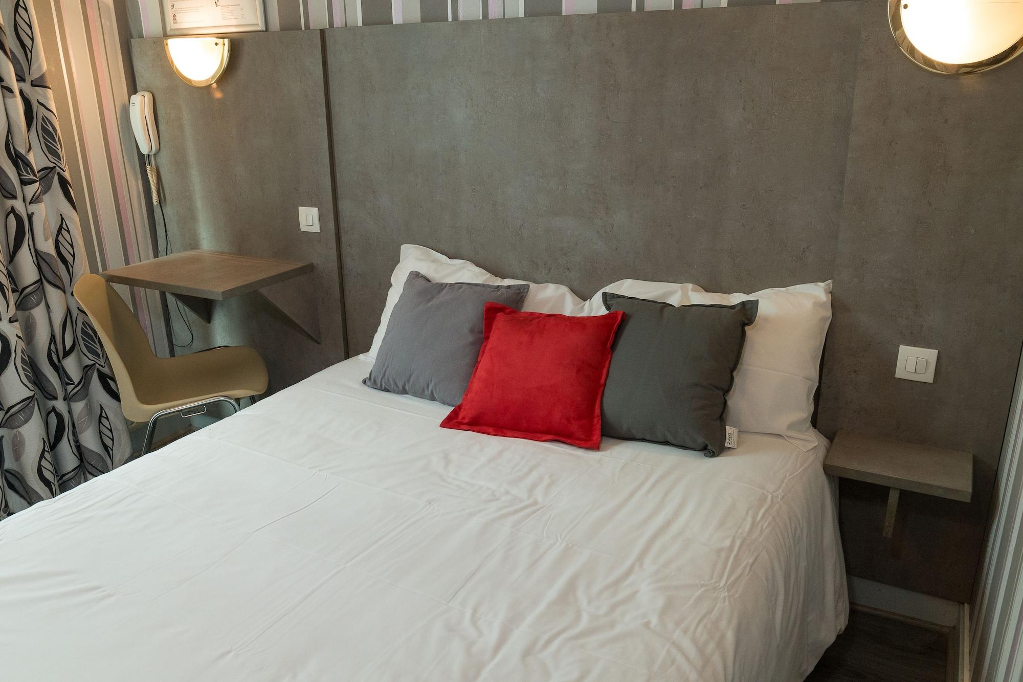 Panam Hotel Paris Gambetta- Place Gambetta-Mairie Du 20 Emme ภายนอก รูปภาพ