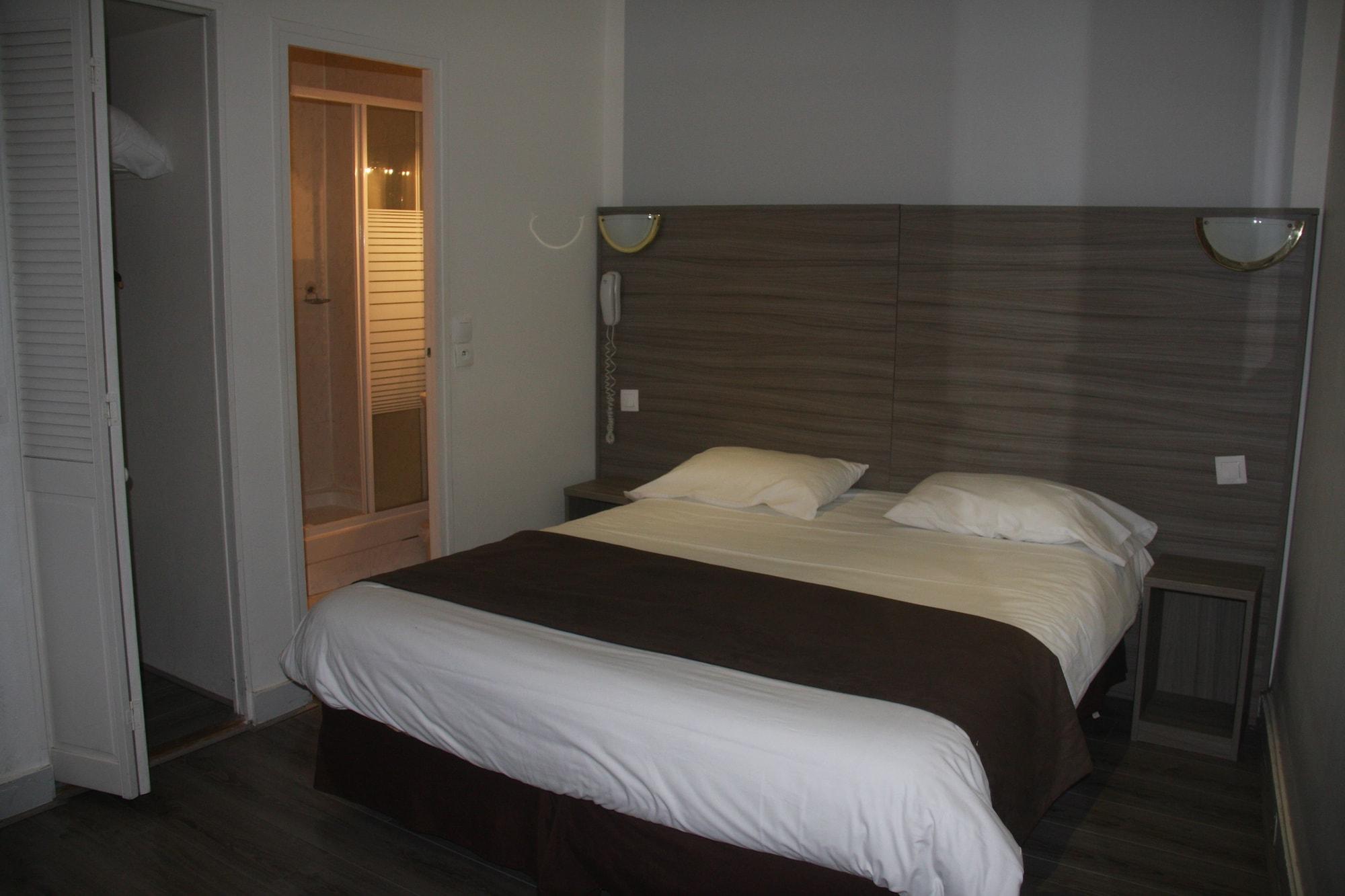 Panam Hotel Paris Gambetta- Place Gambetta-Mairie Du 20 Emme ภายนอก รูปภาพ