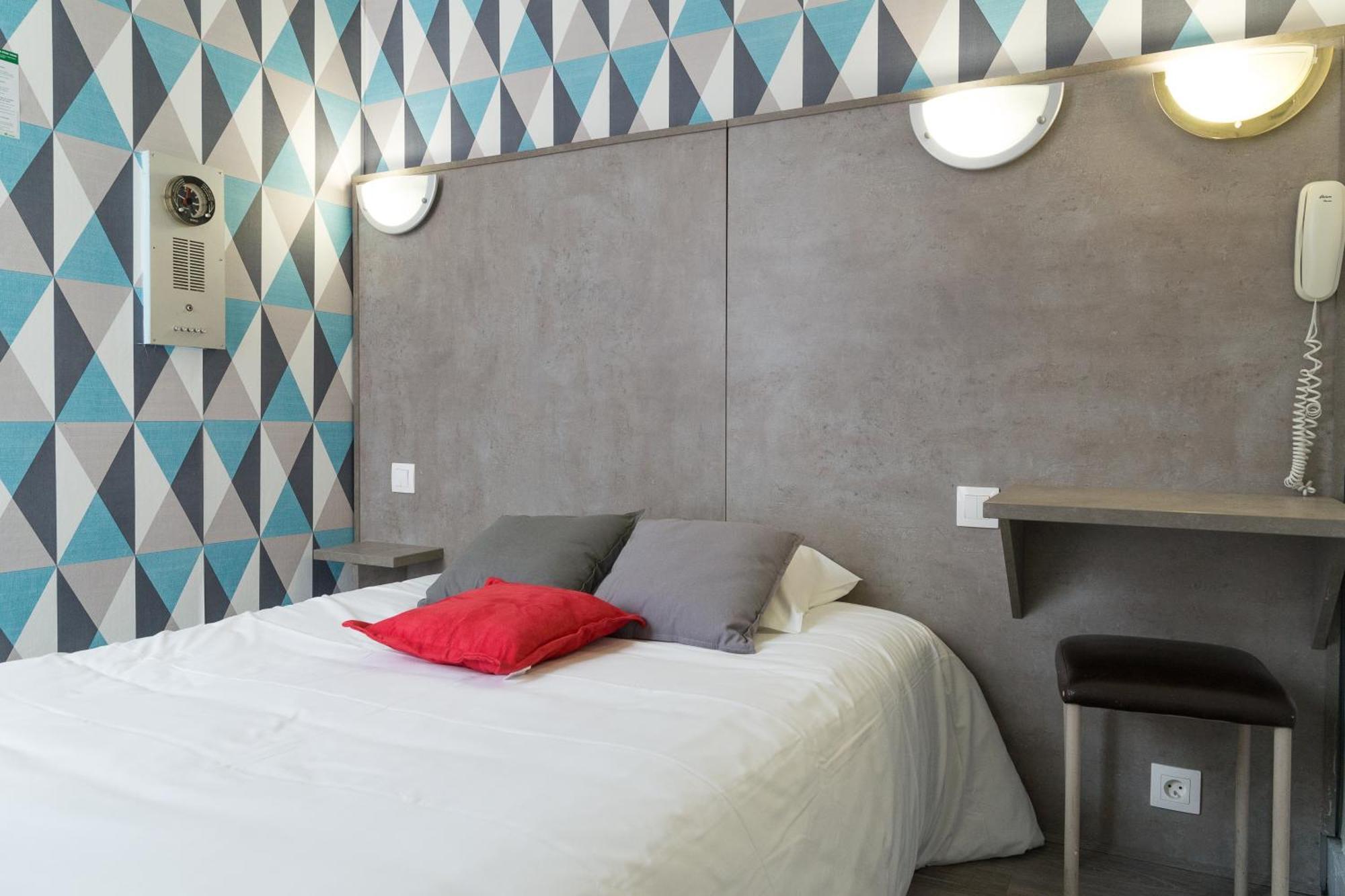 Panam Hotel Paris Gambetta- Place Gambetta-Mairie Du 20 Emme ภายนอก รูปภาพ