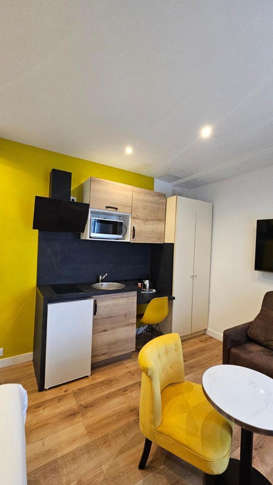Panam Hotel Paris Gambetta- Place Gambetta-Mairie Du 20 Emme ภายนอก รูปภาพ