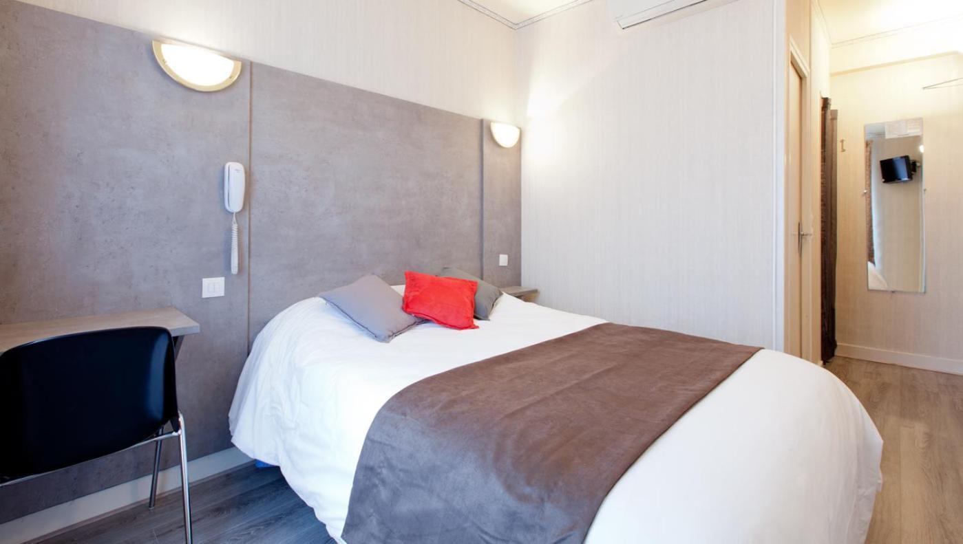 Panam Hotel Paris Gambetta- Place Gambetta-Mairie Du 20 Emme ภายนอก รูปภาพ