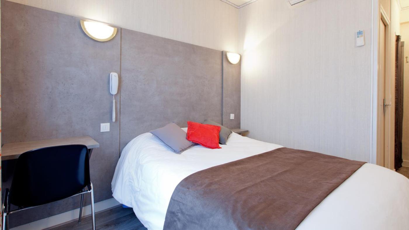 Panam Hotel Paris Gambetta- Place Gambetta-Mairie Du 20 Emme ภายนอก รูปภาพ