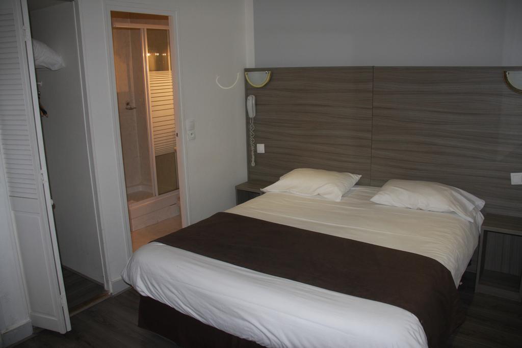 Panam Hotel Paris Gambetta- Place Gambetta-Mairie Du 20 Emme ภายนอก รูปภาพ